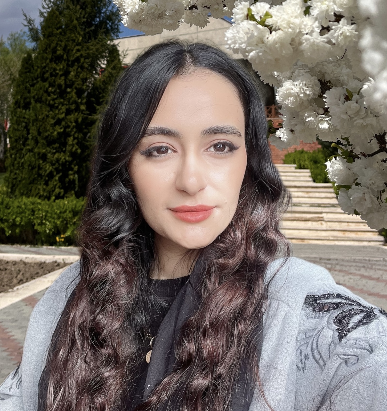 ZAHRA AKBARPOUR
